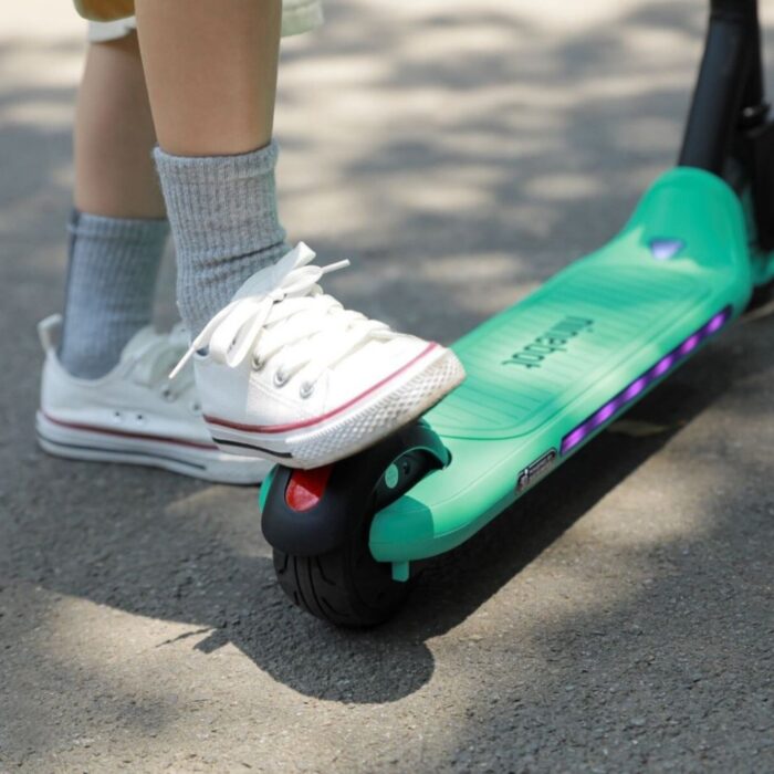 Ninebot eKickScooter ZING A6 Powered by Segway - Image 4