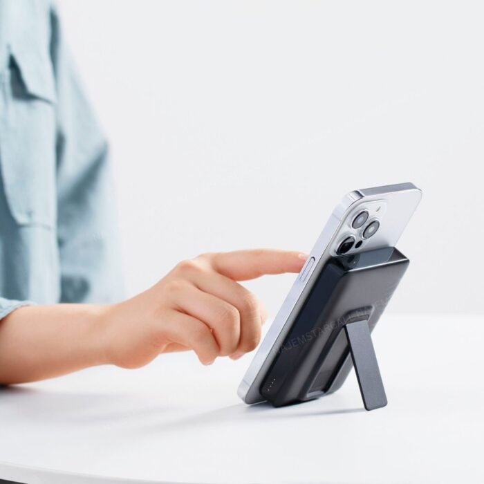 Anker MagGo Power Bank with Foldable Stand 10000mAh - Image 2