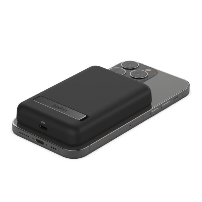 Belkin Magnetic Wireless Power Bank 5K with Stand - Image 5