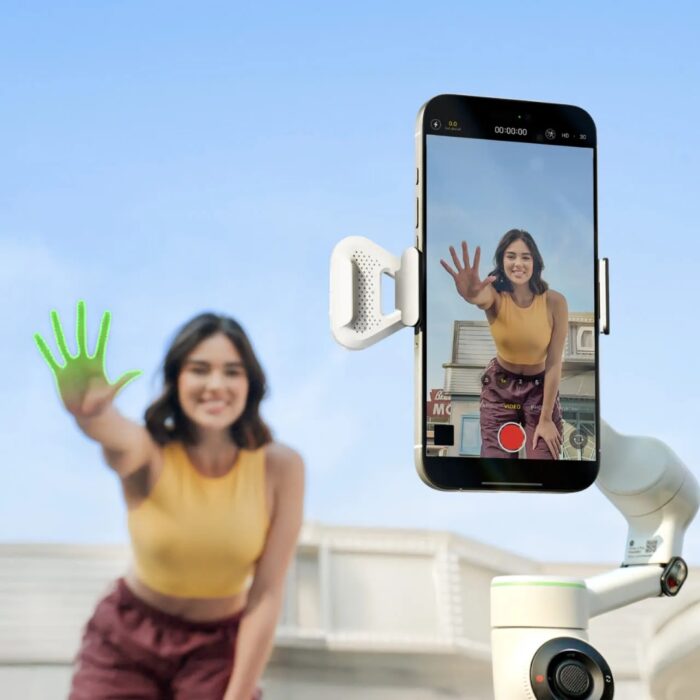 Insta 360 Flow 2 Pro AI Tracker - Image 4