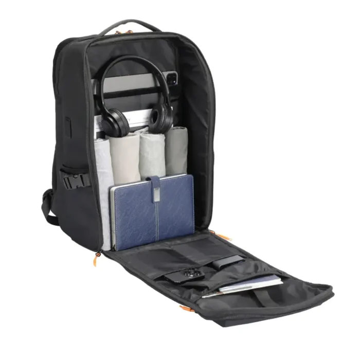 Porodo Gaming PS5 Storage & Laptop Backpack - Image 3