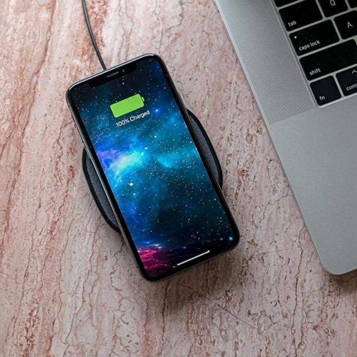 mophie 15W Wireless Charging Pad - Image 5