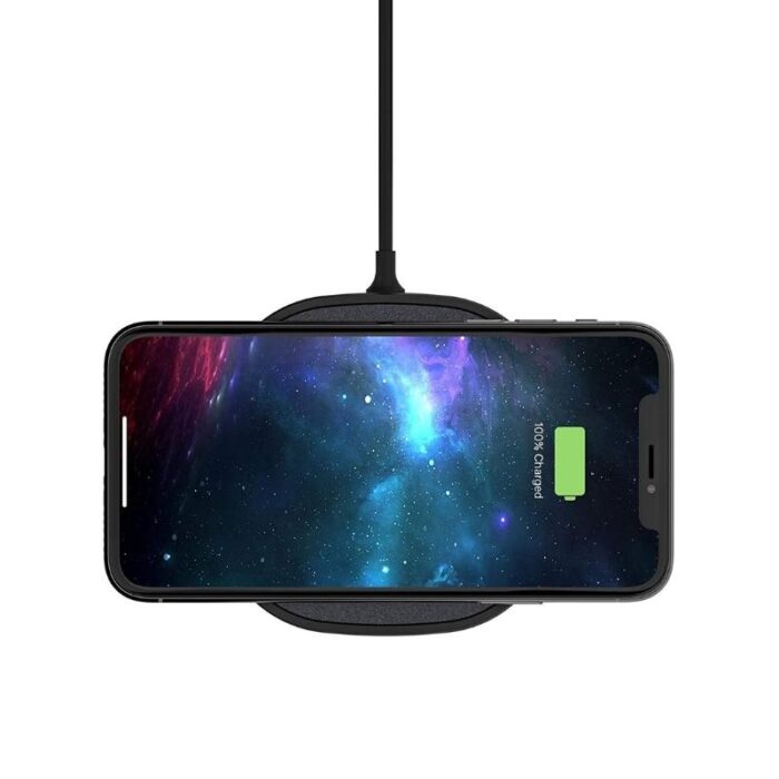 mophie 15W Wireless Charging Pad - Image 4