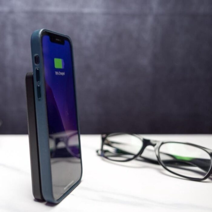 mophie Snap+ Juice Pack mini MagSafe Wireless Charger Power Bank - Image 10