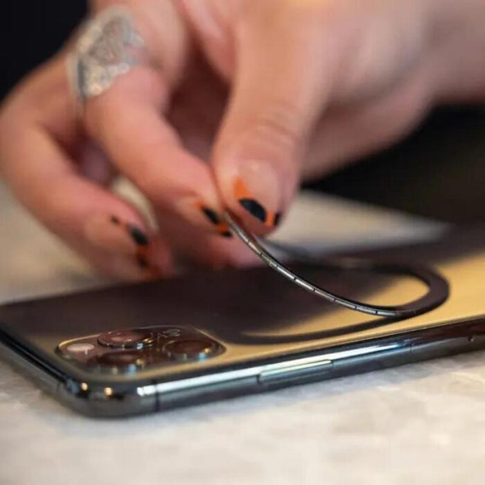 mophie Snap+ Wireless Charger - Image 6