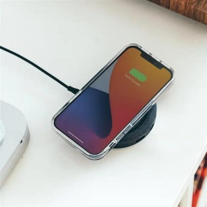 mophie Wireless Charging Hub - Image 5