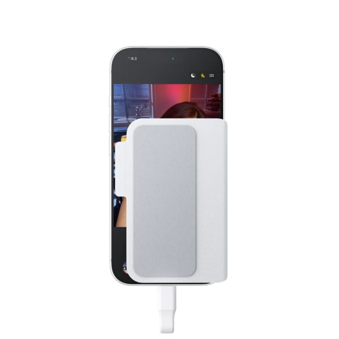 Insta360 Snap Selfie Screen With Light - Image 3